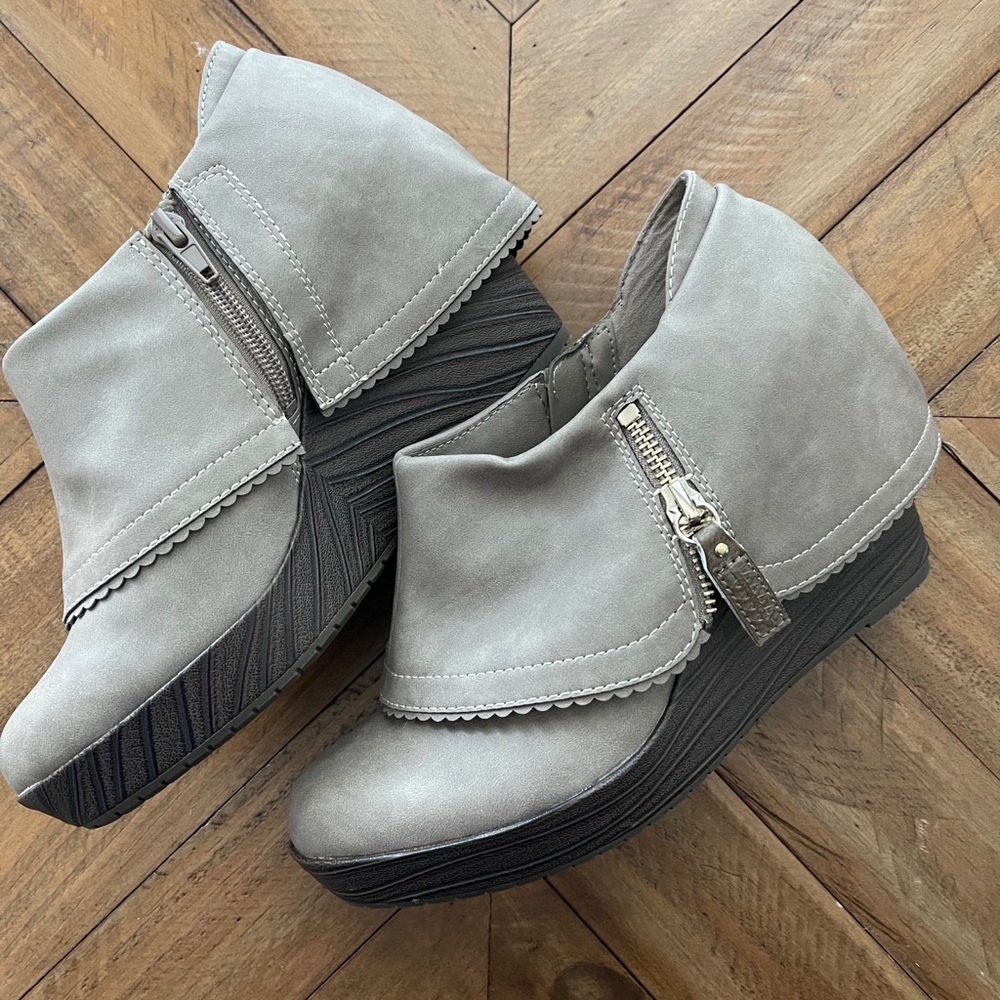 Dr. Scholl’s Comfort Wedges